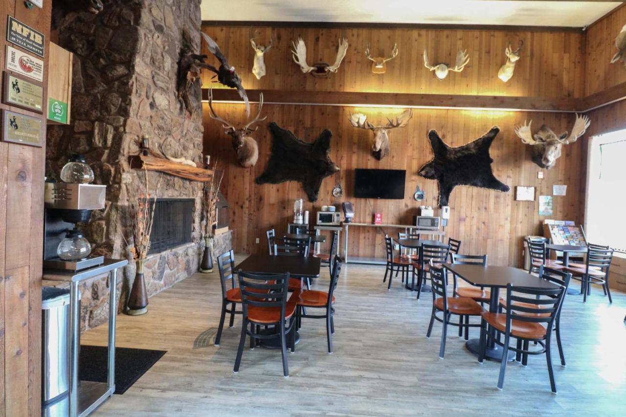 Bear Lodge Motel Sundance Buitenkant foto